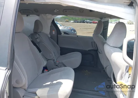 2017 Toyota Sienna Le 8 Passenger из США, поврежденный, VIN 5TDKZ3DC5HS806879